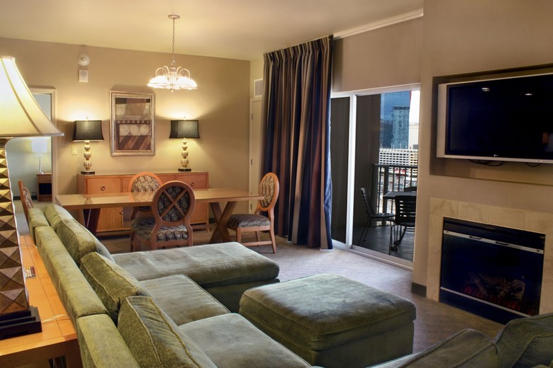 Platinum Hotel & Spa