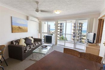 Hotel Surf Parade Resort