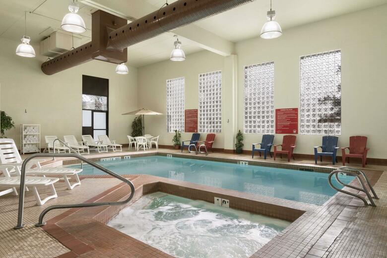 Hotel Travelodge Edmonton South