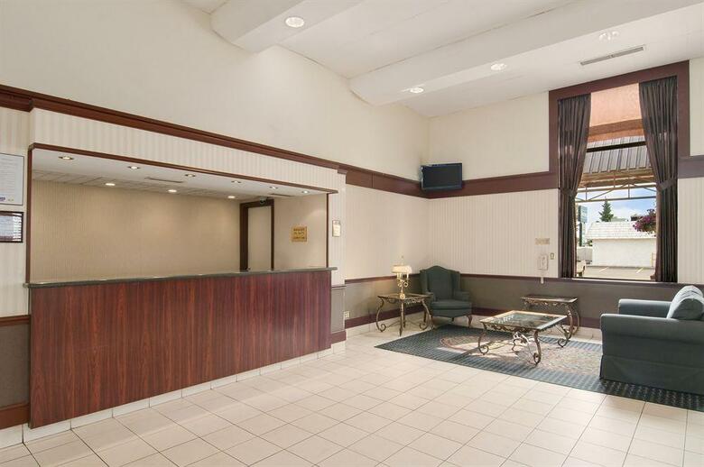 Hotel Travelodge Edmonton South