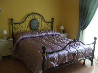 Bed & Breakfast La Breccia A Porta Pia