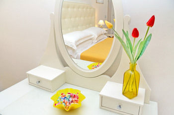 Hotel Applemoon Rooms For Rent