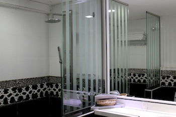 White Fort Hotel