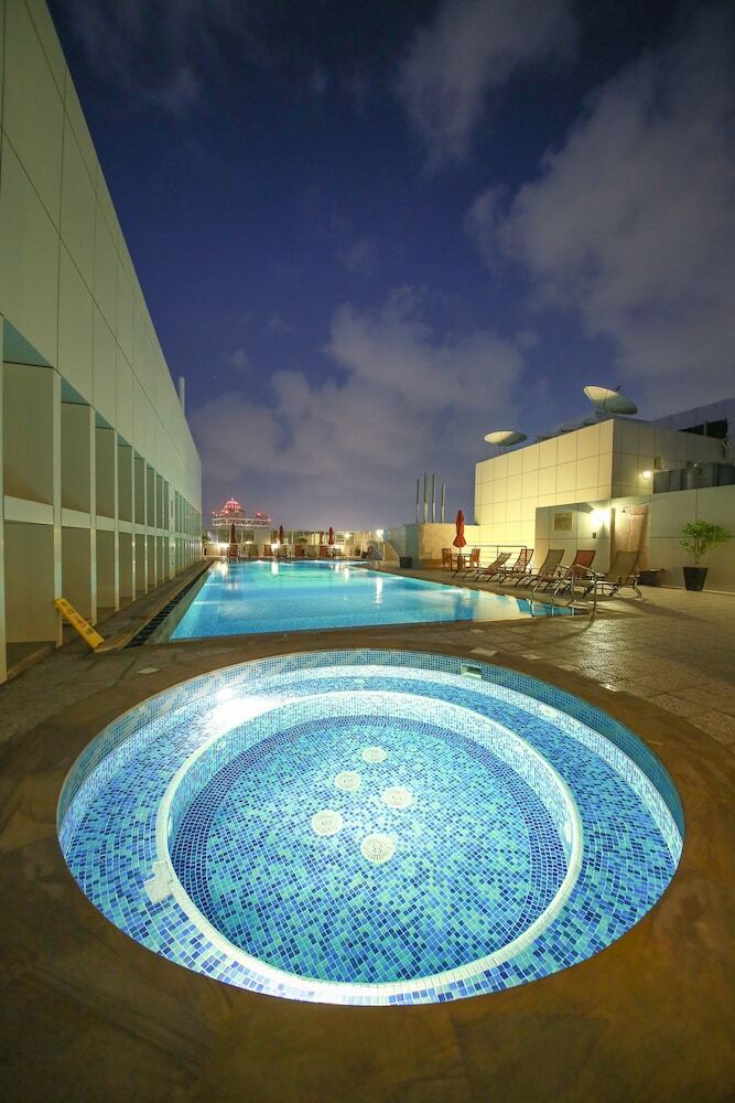 Ivory Grand Hotel Apartments