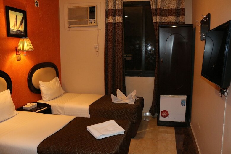 Grand Sina Hotel