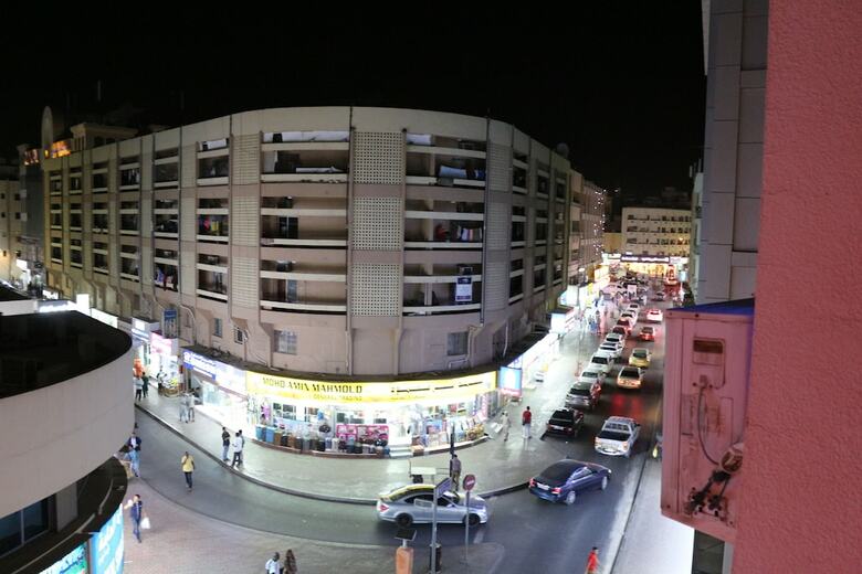 Grand Sina Hotel