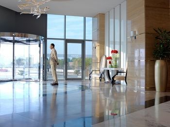 Hotel Naia Breeze