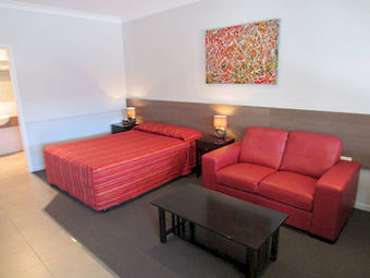 Roma Inland Motor Inn