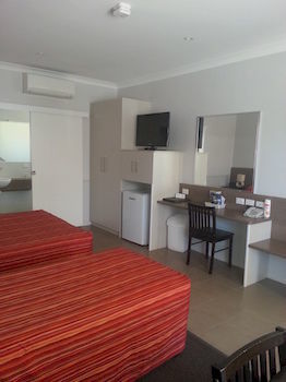 Roma Inland Motor Inn