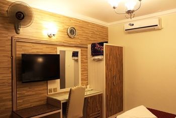 Sutchi Hotel