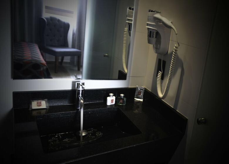 Six Hotel