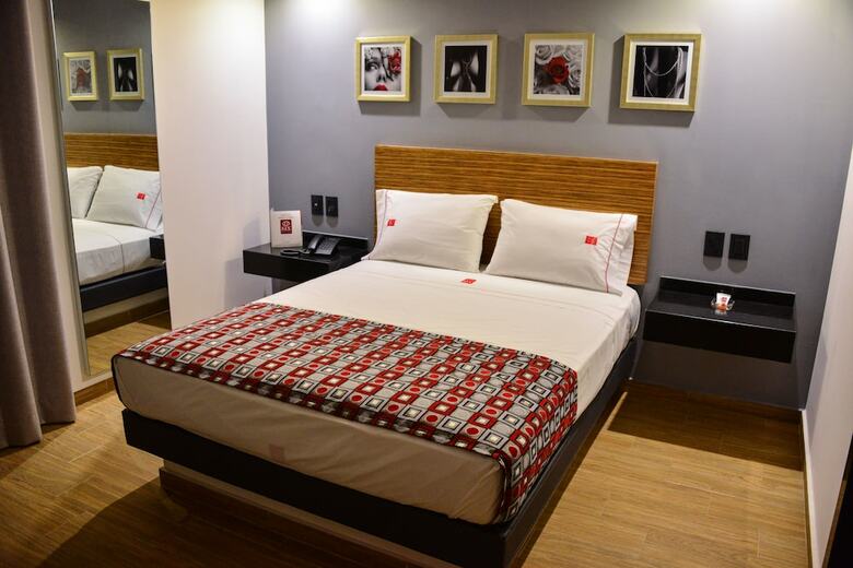 Six Hotel