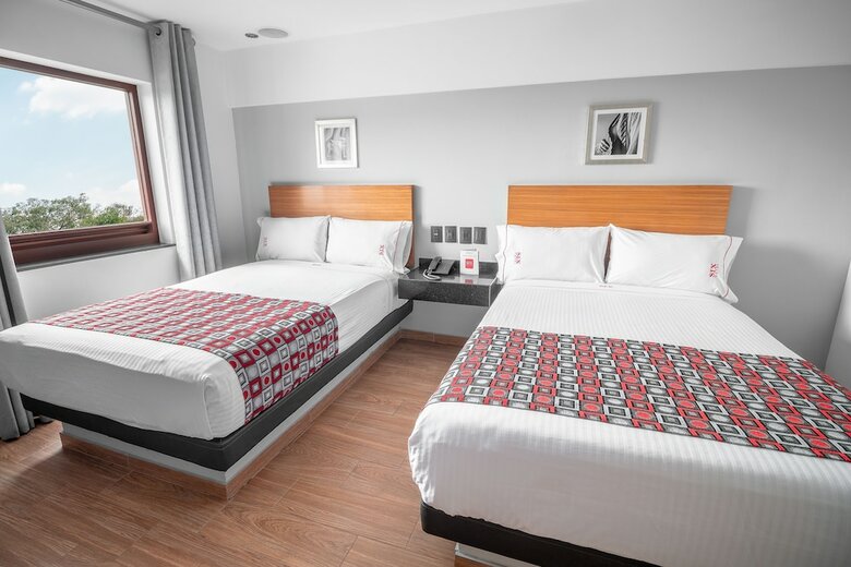 Six Hotel