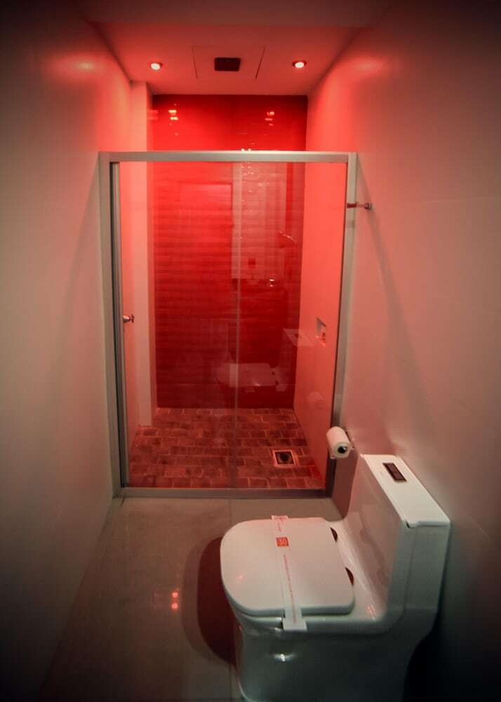 Six Hotel