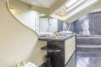 Apartamento Suitelowcost - San Babila Duomo