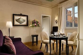 Residencia San Firenze Suites & Spa