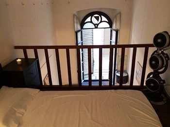 Hostal Florentia Suites