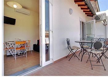Hostal Florentia Suites