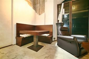 Hostal Florentia Suites
