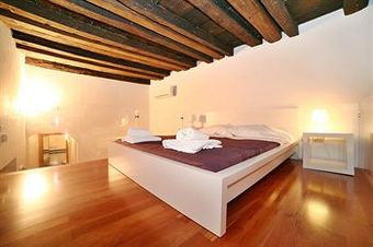 Hostal Florentia Suites