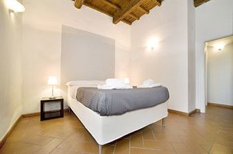 Hostal Florentia Suites