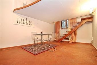Hostal Florentia Suites
