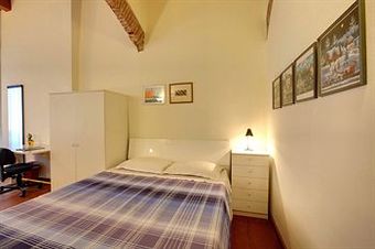 Hostal Florentia Suites