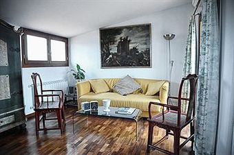Hostal Florentia Suites