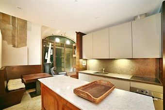 Hostal Florentia Suites