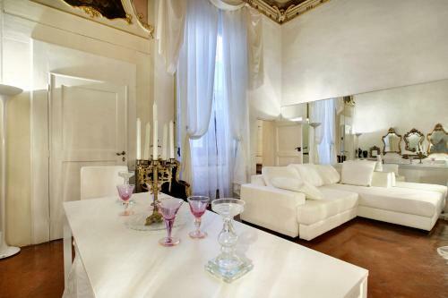 Palazzo Tolomei - Residenza D'epoca