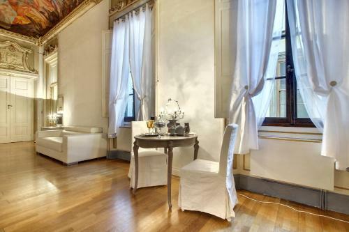 Palazzo Tolomei - Residenza D'epoca