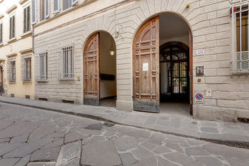 Around Florence Apartments