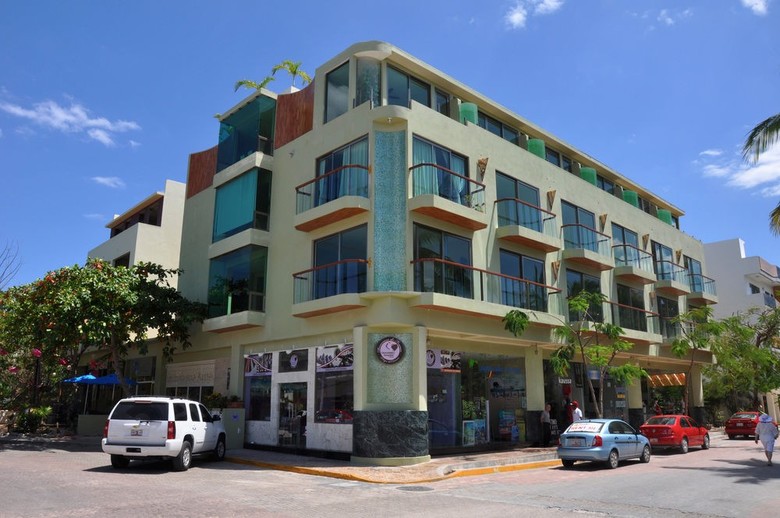 Hotel Mimosa Tree Residence