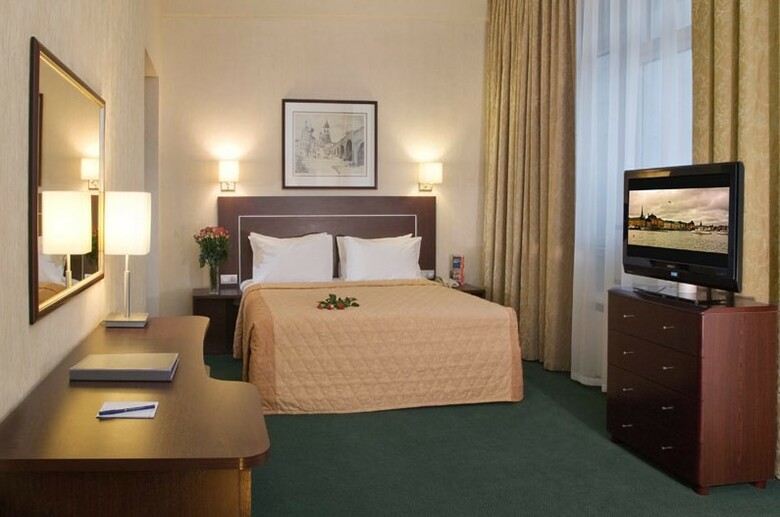 Hotel Aerostar