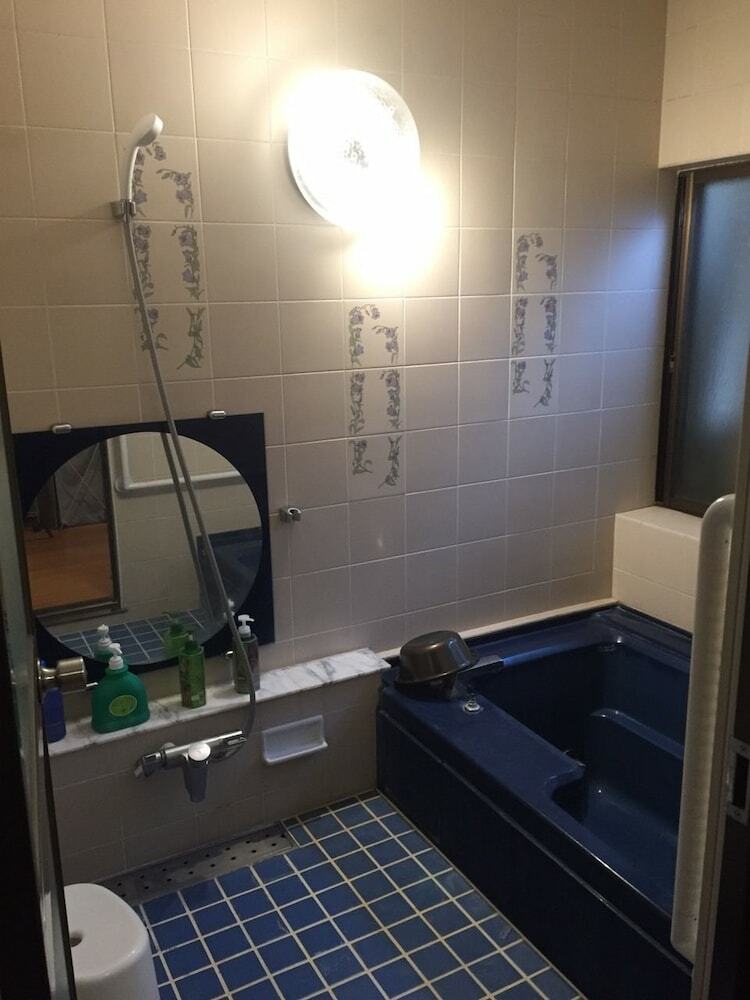 Hostal Guest House Engiya