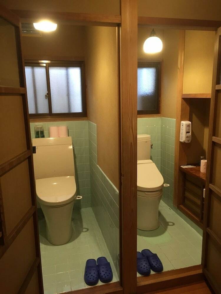 Hostal Guest House Engiya