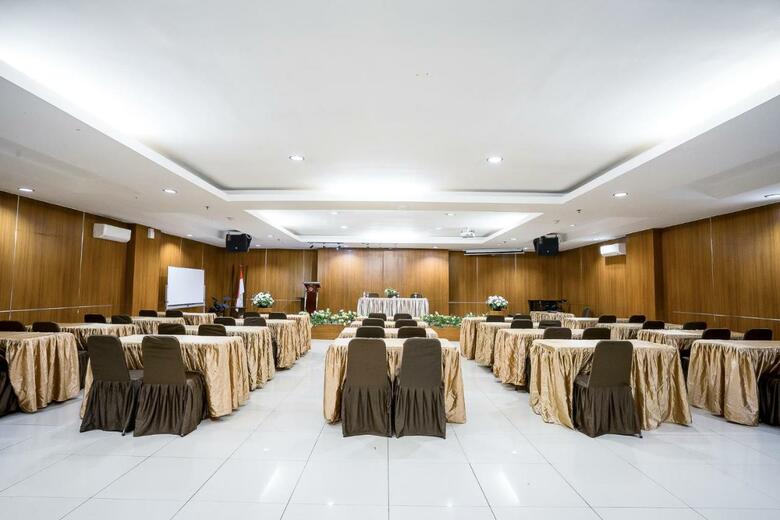 Hotel Grand Kartika