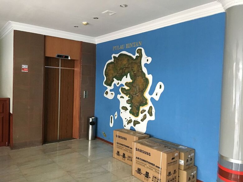 Paradise Hotel