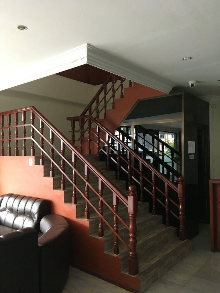 Paradise Hotel