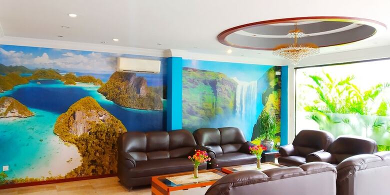 Paradise Hotel