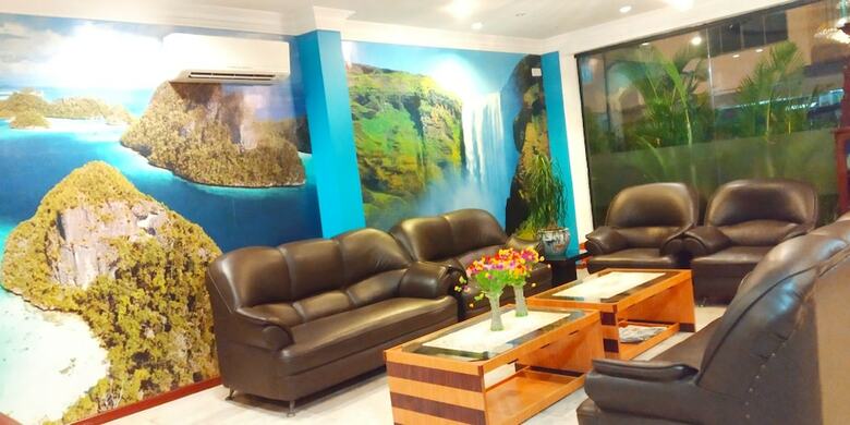 Paradise Hotel