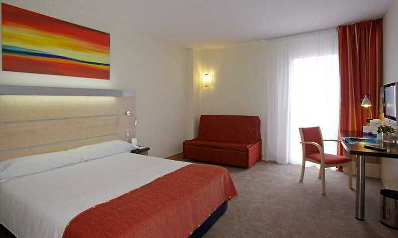Hotel B&B Girona 3