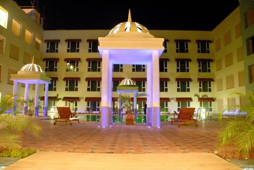 Hotel Cambay Grand Kukas