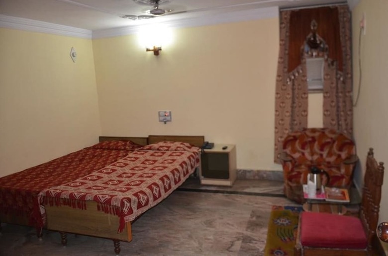 Hostal Rainbow Guest House