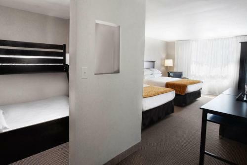 Hotel Skyline Inn