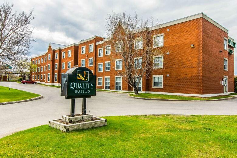 Hotel Quebec Quality Suites