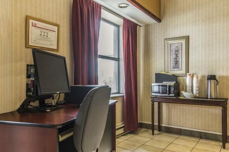 Hotel Quebec Quality Suites