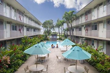Hotel Castle Pacific Marina Inn