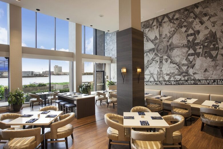 Hotel Sheraton Norfolk Waterside
