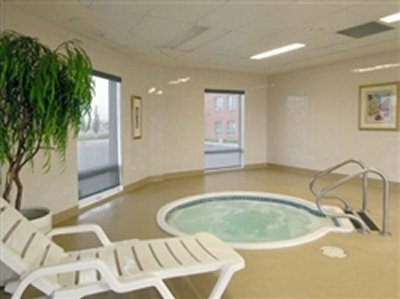 Hotel Executive Royal Inn North Calgary
